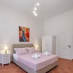 Nikolas Old Town Apartment *